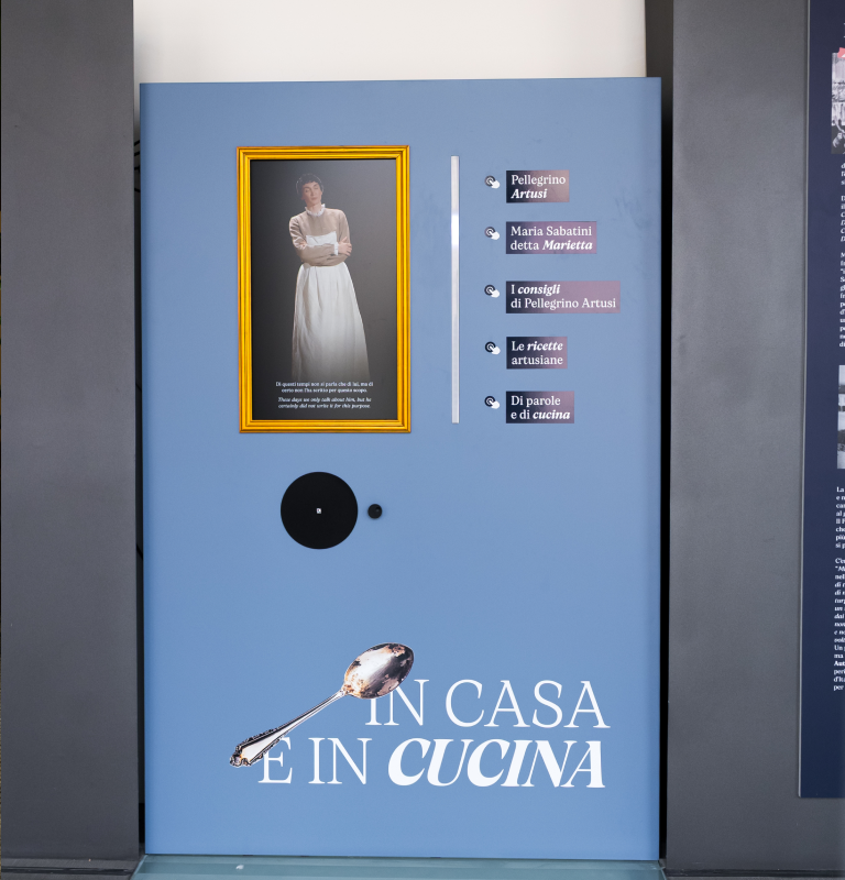Casa Artusi - Forlimpopoli (FC). Il nuovo allestimento valorizza il percorso esistente attraverso un linguaggio grafico contemporaneo.